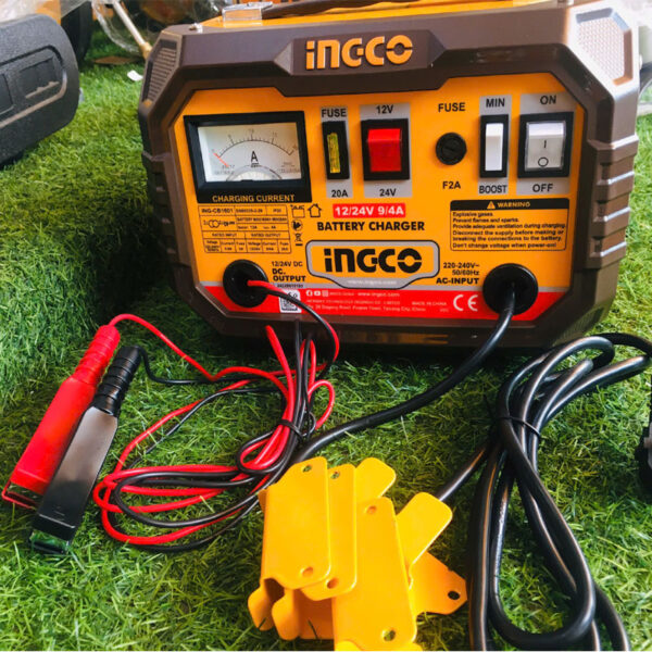 INGCO 12V/24V Battery Charger